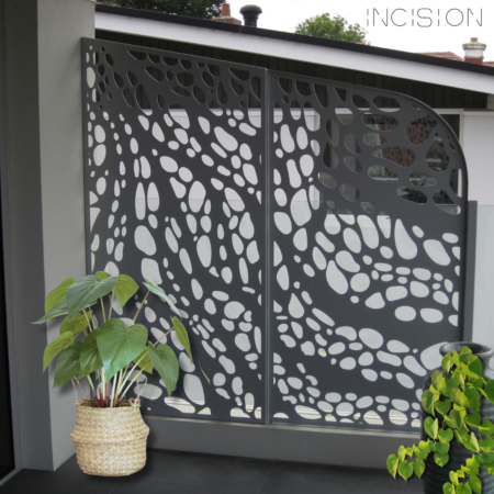 corte design decorative metal screen used as a privacy panel